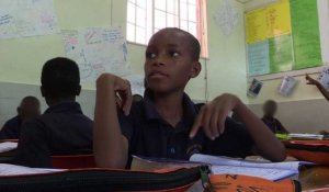 Afsud: une école pour les petits réfugiés victimes de xénophobie