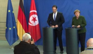 Merkel insiste sur les expulsions de sans-papiers tunisiens
