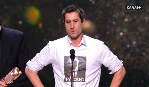 Le t-shirt anti Bolloré et le discours engagé du réalisateur de "Merci Patron" aux César 2017