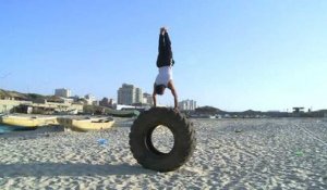Gaza : le "street workout" débarque sur la plage