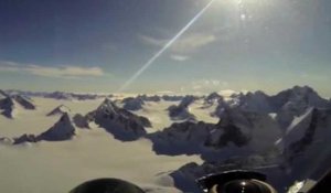 En route pour un survol des glaciers au Groenland