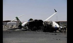 Yémen : la piste de l'aéroport de Sanaa détruite par la coalition