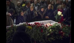 Foule moscovite pour les obsèques de Boris Nemtsov