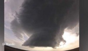 La formation d'une tornade en time-lapse