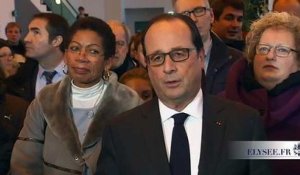 Hollande : il ne faut pas céder à la panique