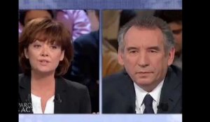 Bayrou : Sarkozy, candidat de la "division", Hollande celui de "l'illusion"