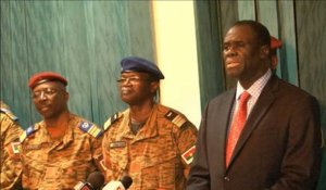 Burkina Faso: le président Kafando visite la caserne des ex-putschistes