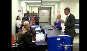 Barack Obama vote, douze jours avant le scrutin officiel