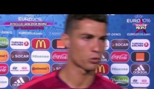 Euro 2016 - finale : Cristiano Ronaldo blessé par Dimitri Payet, sa mère monte au créneau ! (vidéo)