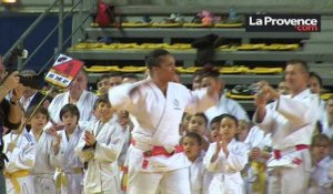 Les jeunes face aux stars du judo français au palais des sports de Marseille
