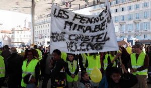 Marseille : manif des gilets jaunes contre les rythmes scolaires