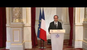 Bernard Cazeneuve "a toute ma confiance" assure François Hollande