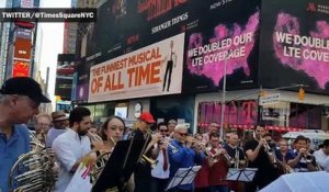 Nice: hommage aux victimes sur Times Square
