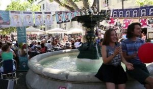 Gérald Dahan nous fait visiter Avignon durant le festival Off