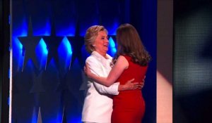 Chelsea Clinton introduit sa mère à la convention démocrate