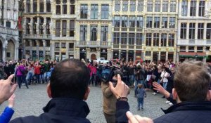 Bruxelles danse sur du Bowie et Stromae sur la Grand-Place un mois après les attentats