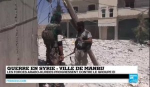 Syrie : les jihadistes de l'EI, en grande difficulté à Manbij, utilisent les civils comme boucliers humains