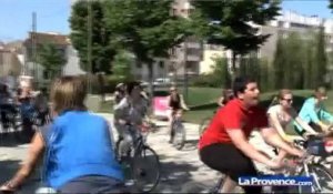 Vélotour Marseille : 7000 cyclistes roulent sur la ville