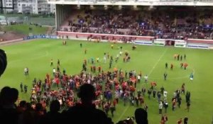 Ambiance au stade Machtens pour le match amical entre le White Star et Galatasaray