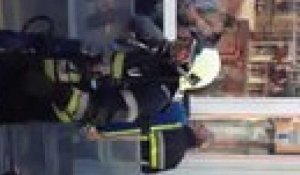 Entrée remarquée des pompiers de Liège pour remettre un don à Viva For Life