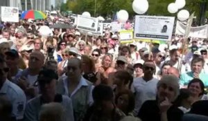 Marche blanche: 5000 personnes à Bruxelles avec Jean-Denis Lejeune pour réclamer une réforme de la Justice