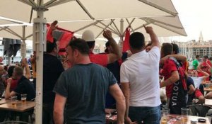 Euro 2016 : les Albanais mettent l'ambiance sur le Vieux-Port à Marseille