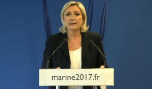 Attentat à Nice: M.Le Pen appelle à la démission de Cazeneuve