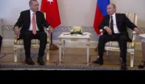 Reprise des relations entre Poutine et Erdogan à Saint-Pétersbourg