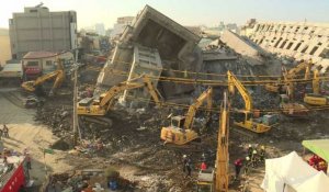 Taïwan: la recherche des survivants sous les décombres continue