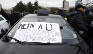 En direct : Valls condamne les violences en marge de la grève des taxis