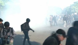 Paris: des gaz lacrymogènes pour disperser les manifestants