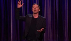 Gad Edmaleh fait du stand-up à la télévision américaine