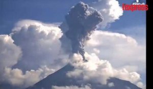 Spectaculaire éruption du volcan Colima au Mexique