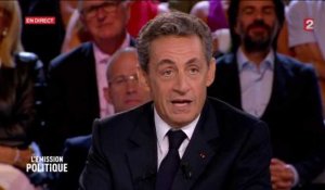 Nicolas Sarkozy charmeur avec Léa Salamé