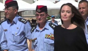 Angelina Jolie visite un camp de réfugiés syriens en Jordanie