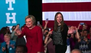 Hillary et Chelsea Clinton en campagne en Pennsylvanie