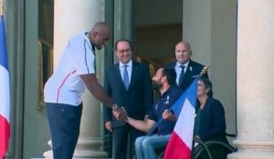 JO de Rio: Quand Hollande met la pression au capitaine de l'équipe paralympique