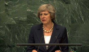 Theresa May plaide pour une politique migratoire plus stricte