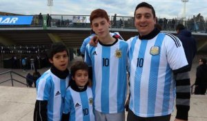 Foot: les supporteurs argentins saluent le retour de Messi