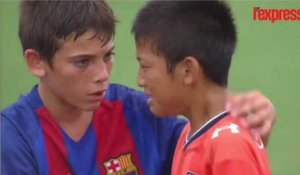 De jeunes footballeurs donnent une leçon de fair-play
