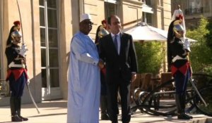 Hollande reçoit le président malien Keïta à l'Élysée