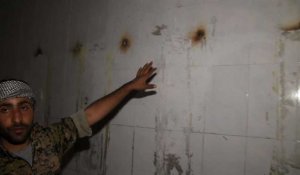 Un Syrien retourne sur les lieux où l'EI l'a torturé