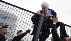 Air France : mise à pied des cinq salariés poursuivis pour violences
