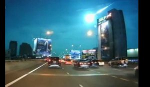 La boule de feu qui embrase le ciel de Bangkok, en 42 secondes