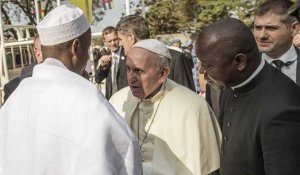 "Chrétiens et musulmans sont frères", affirme le pape François à Bangui