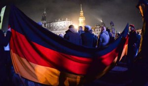 À Dresde,  le mouvement anti-migrants Pegida réunit des milliers de partisans