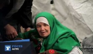 Une centenaire afghane sur les routes de l'exil