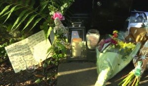George Michael : fleurs et bougies devant sa maison à Londres