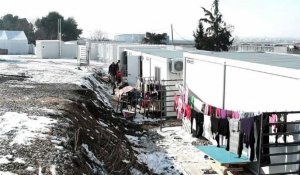 Les migrants frappés par la vague de froid dans les camps