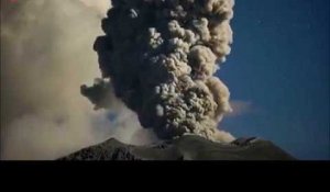 Pérou: l'impressionnante éruption du volcan Sabancaya